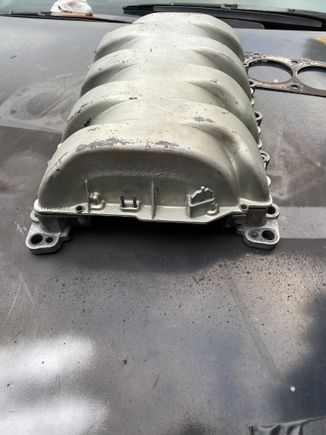 Here is basically what the intake manifold will look like upon completion . Just imagine there is an aluminum plate underneath this top manifold “shell” to create a pressure-manifold with less than half the volume. This also creates a bunch of space in the V for the m113k intercooler to fit 