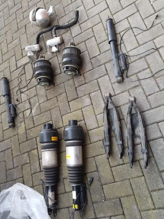 All the old airmatic parts removed. 