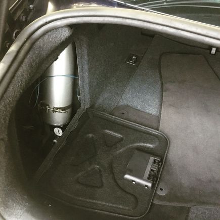 Accusump in the trunk of the S4.