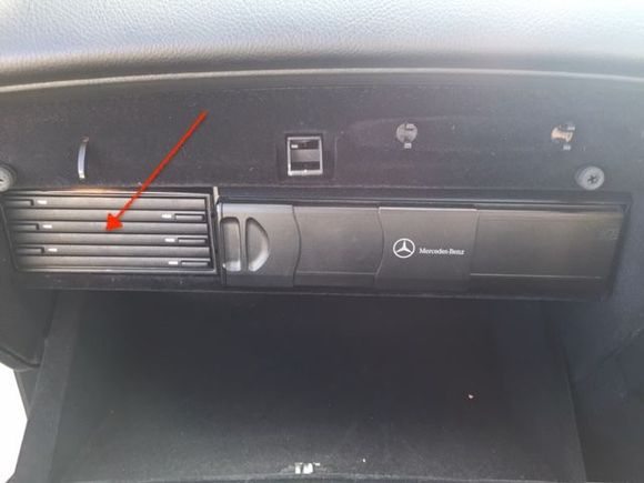Red arrow, disc holder removal ??