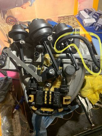 Vacuum line marked in yellow. Where does it go?