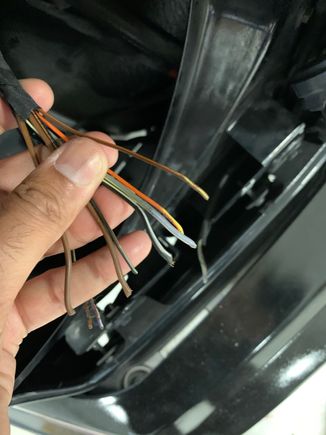 Headlight cable splitting into 7 wires- Need to know which wire goes to which pin on the connector