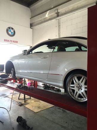 Ugly bmw logo on the wall😂
