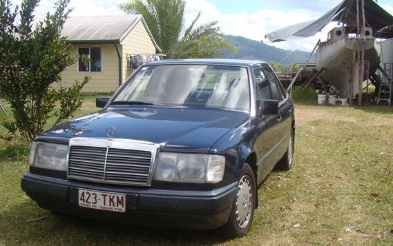 My wife didn't want to go with me on a 5000km roundtrip visiting children and grandchildren in my "Toyota ute". I'm happy she made me buy this car..