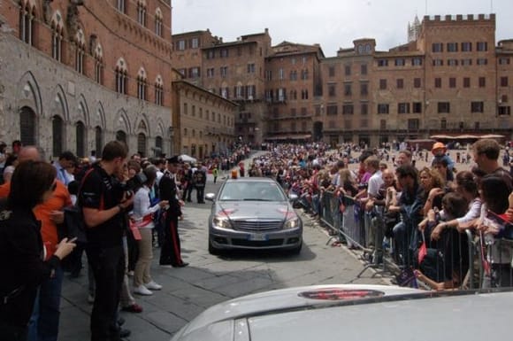 if you go in webshots (2fast4amg) u will find more than 300 fotos of the last mille miglia with the last AMG models