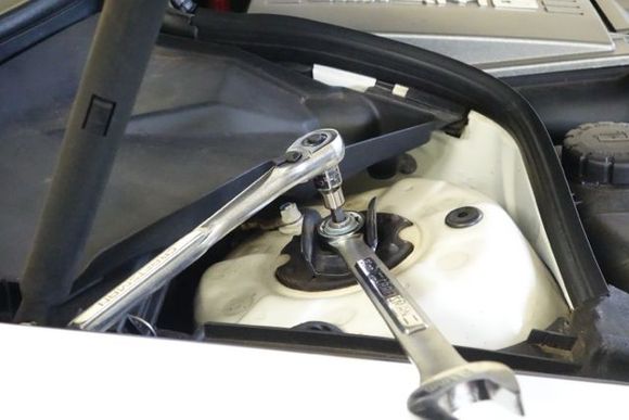 Upper Strut Mount - 7mm Hex and 21mm wrench