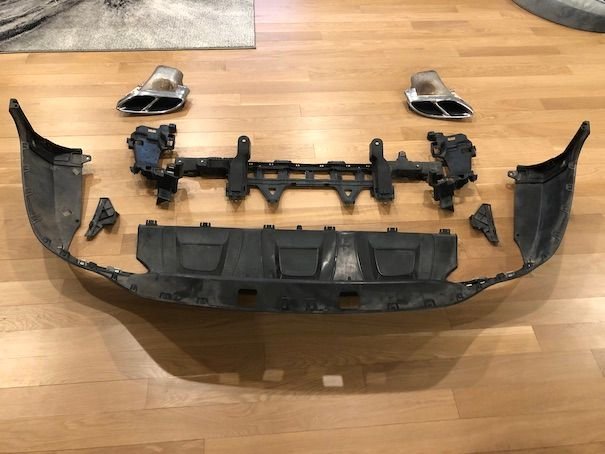 Exterior Body Parts - GLC Coupe AMG Exhaust Tips and Diffuser - Used - 2016 to 2019 Mercedes-Benz GLC43 AMG - 2016 to 2019 Mercedes-Benz GLC300 - 2016 to 2019 Mercedes-Benz GLC250 - Chicago, IL 60642, United States