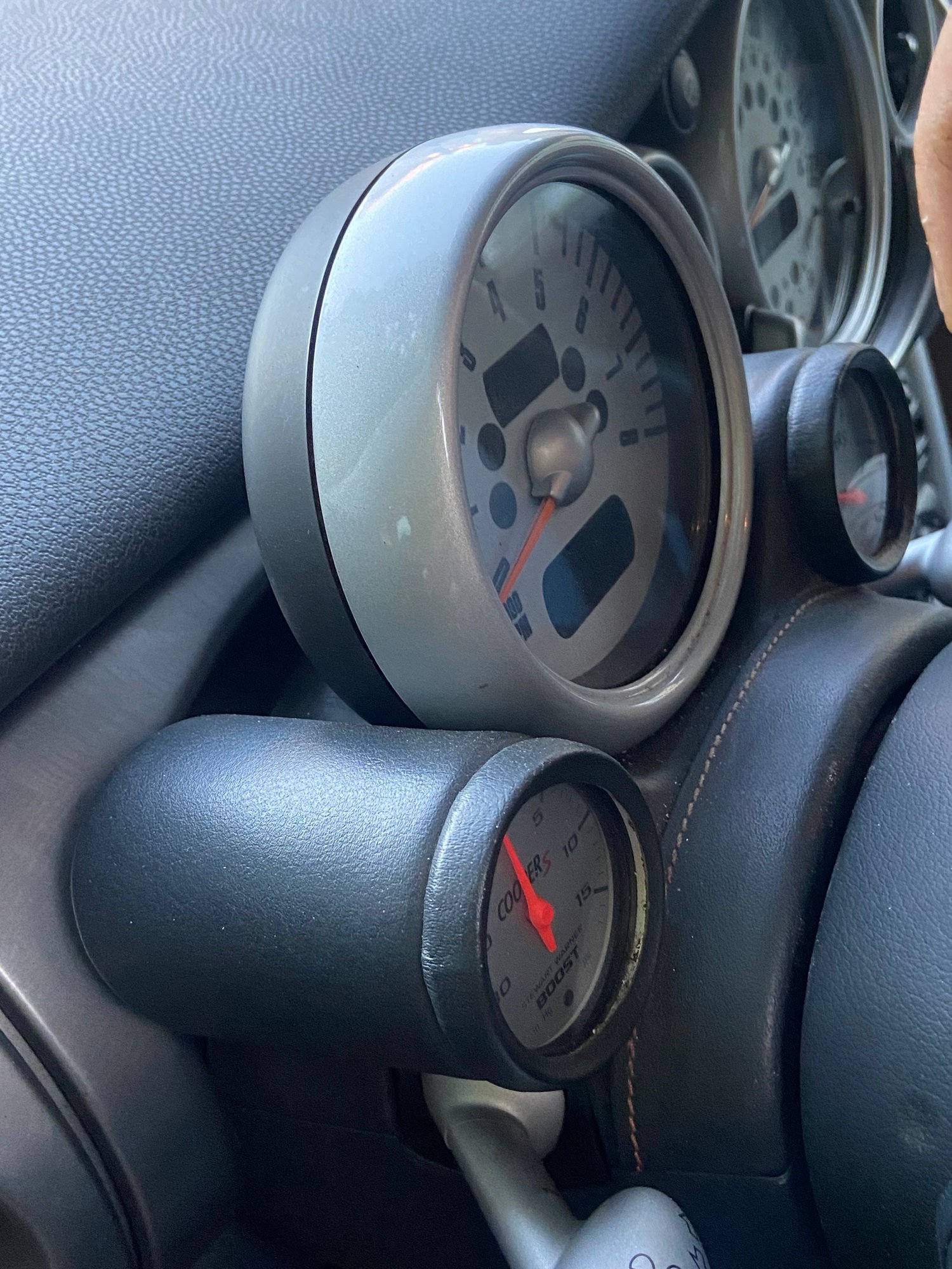 Accessories - OEM Mini Cooper S JCW  Stewart Warner gauge pod with Gauges - Used - 2002 to 2007 Mini R53: "Mk I" Mini Cooper S - Los Angeles, CA 90027, United States