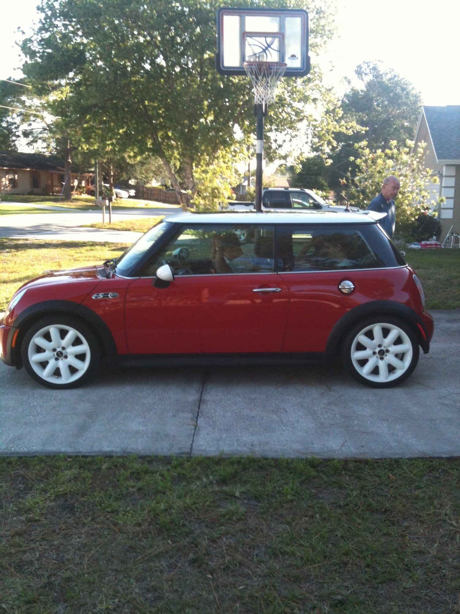 2004 Mini R53: "Mk I" Mini Cooper S - 2004 MINI Cooper S for sale - Used - VIN WMWRE33454TD75394 - 179,350 Miles - 4 cyl - 2WD - Manual - Hatchback - Red - Cocoa, FL 32927, United States