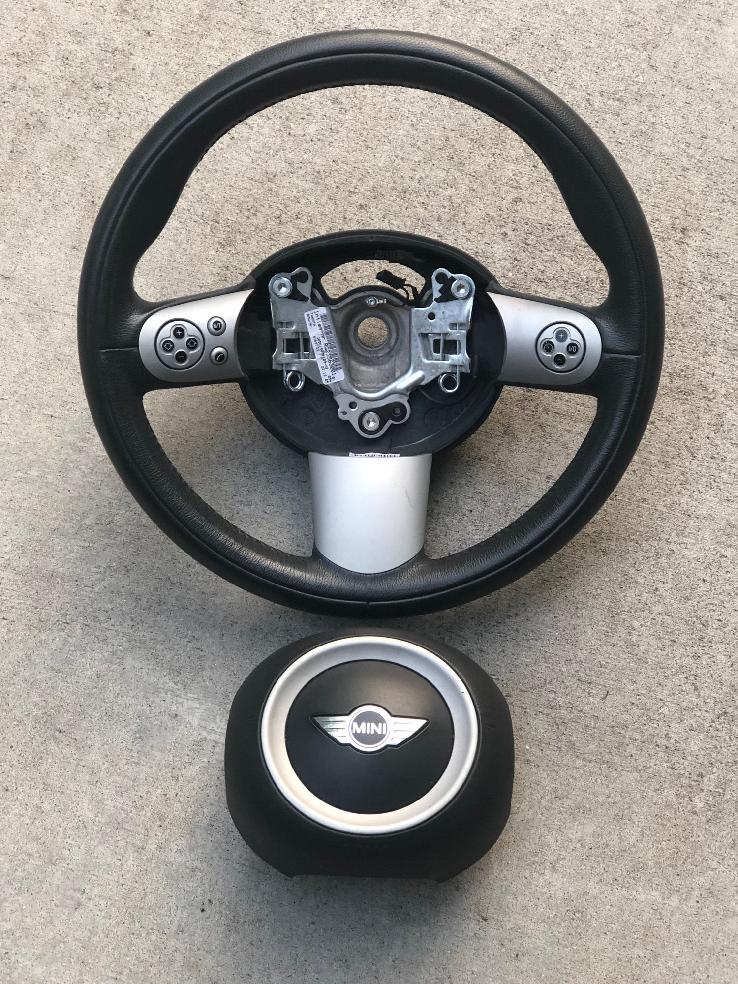 Steering/Suspension - R53 Three Spoke Steering Wheel With Airbag - Used - 2002 to 2006 Mini R53: "Mk I" Mini Cooper S - Derby, KS 67037, United States
