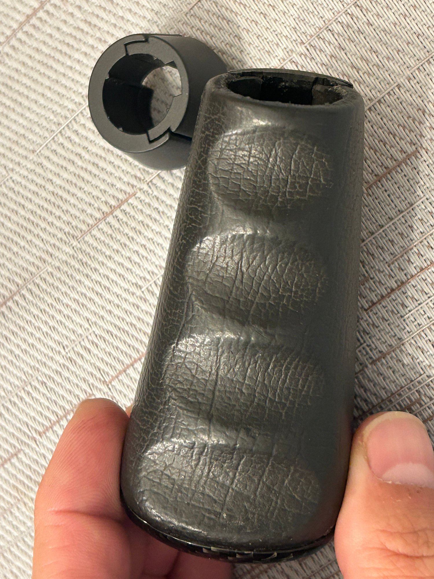 Interior/Upholstery - NEAR PERFECT R53 John Cooper Works JCW Carbon & Leather Shift Knob with bottom clip - Used - 2002 to 2006 Mini R53: "Mk I" Mini Cooper S - 2005 to 2008 Mini R52: "Mk I" Mini Convertible - 2002 to 2006 Mini R50: "Mk I" Mini One & Cooper - Hillsboro, OR 97124, United States