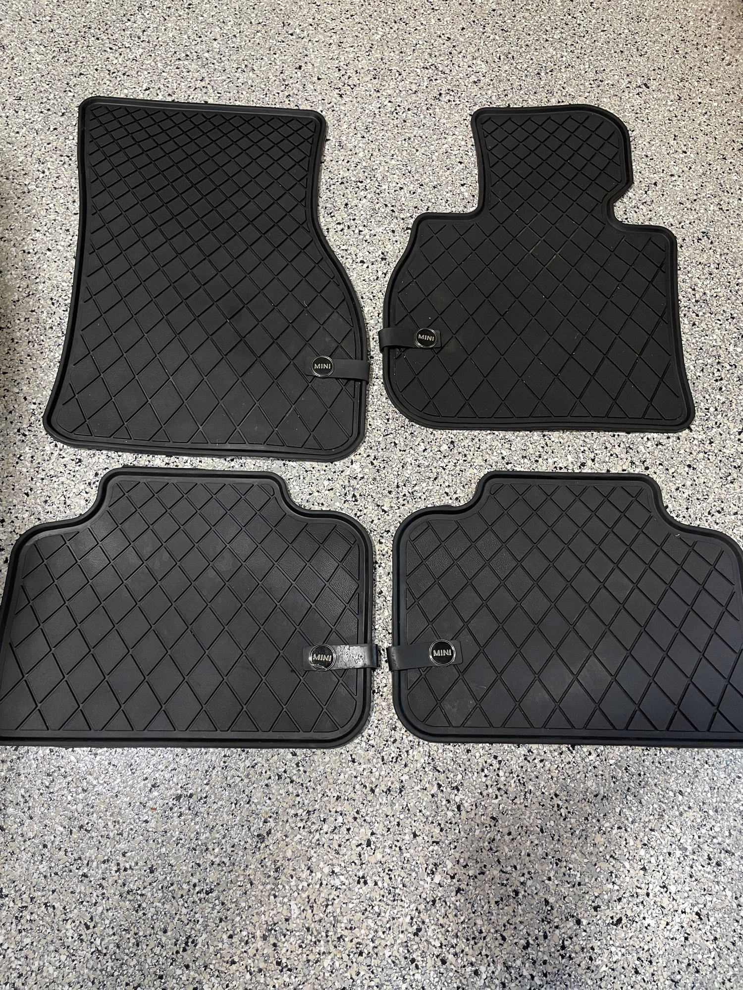 Interior/Upholstery - OEM all weather mats - Used - 2018 to 2023 Mini F60: Countryman - Cordova, TN 38016, United States