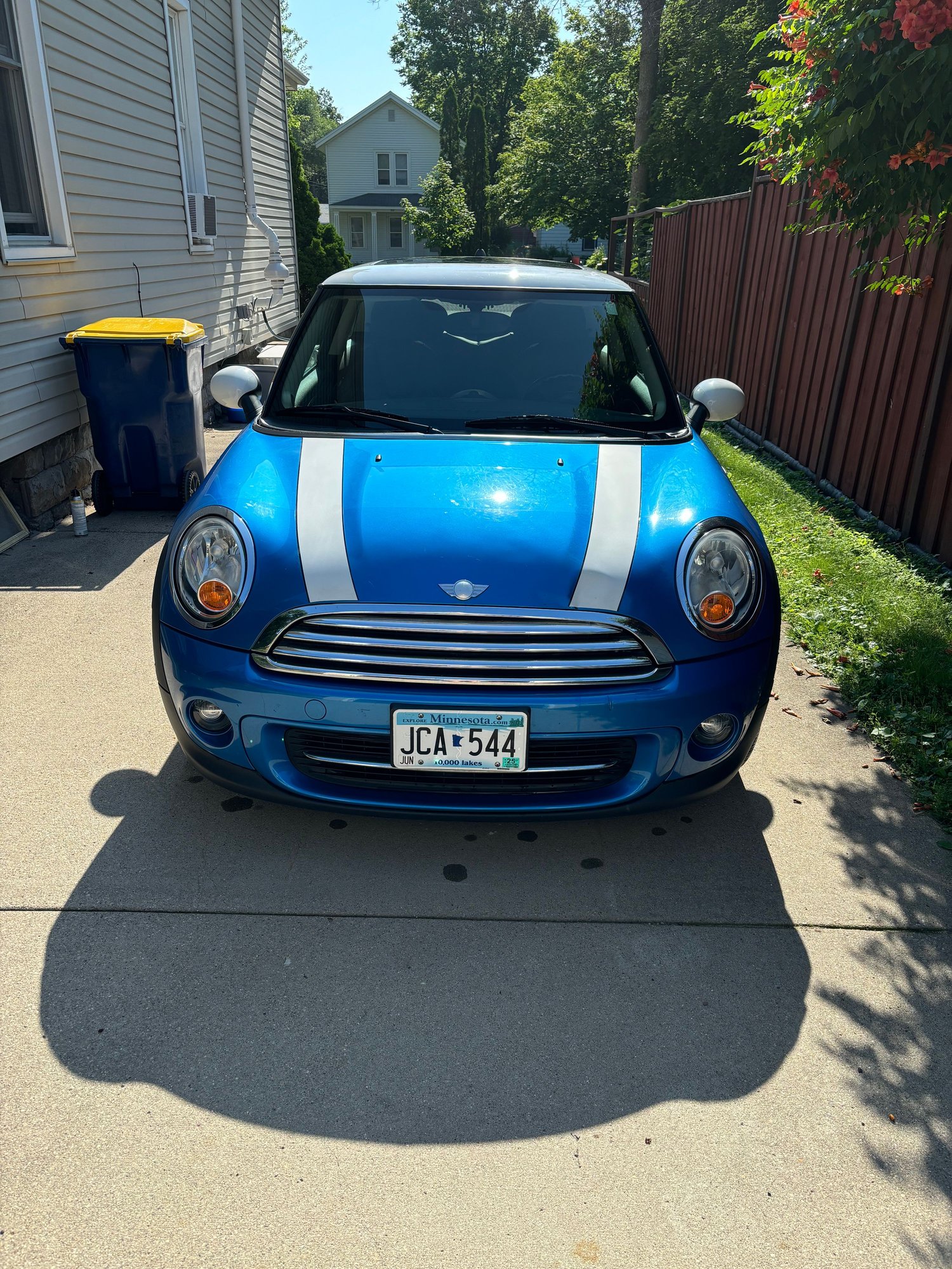 2011 Mini Cooper - 2011 Base model w/Harmon Kardon sound & heated seats - Used - VIN WMWSU3C58BT253085 - 69,237 Miles - Automatic - Blue - Faribault, MN 55021, United States