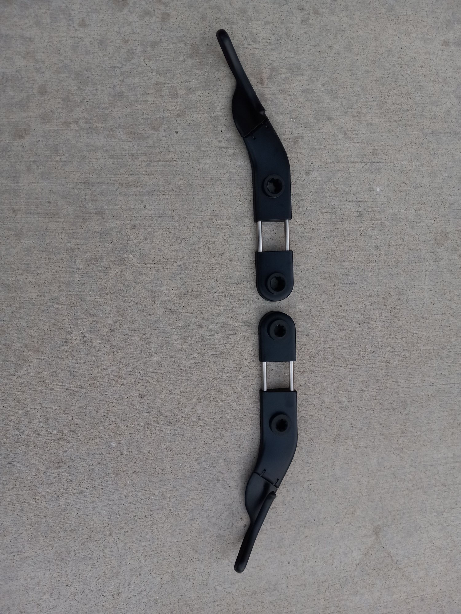 Interior/Upholstery - Seat Belt Holder - Set      Brand: Genuine MINI - New - 2006 Mini R53: "Mk I" Mini Cooper S - Carson City, NV 89703, United States