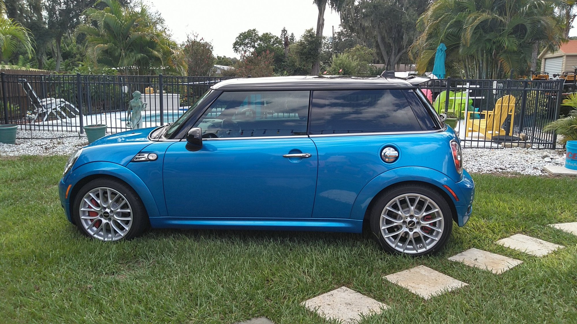 2009 Mini Cooper - Mini Cooper JCW 2009 - Used - VIN WMWMF935X9TF97438 - 129,304 Miles - 4 cyl - 2WD - Manual - Hatchback - Blue - Lakeland, FL 33803, United States