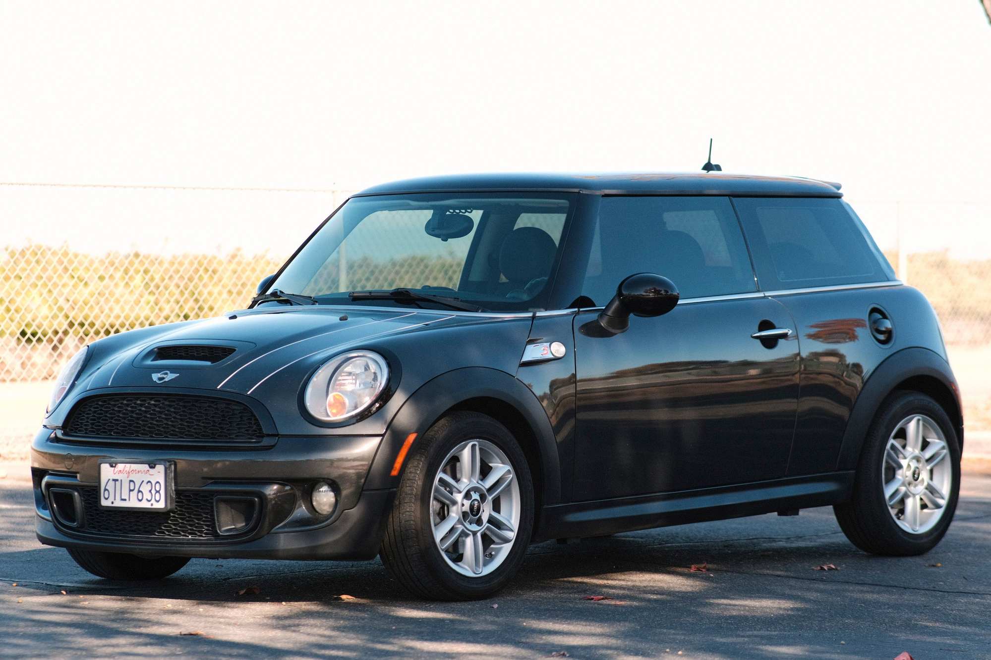2011 Mini R56: "Mk II" Mini Hatch/Hardtop range - 2011 Mini Cooper S - 6MT, Eclipse Grey Metallic, 139,8xx miles, clean title. - Used - VIN WMWSV3C54BTY25170 - 139,800 Miles - 4 cyl - 2WD - Manual - Hatchback - Gray - Fresno, CA 93727, United States
