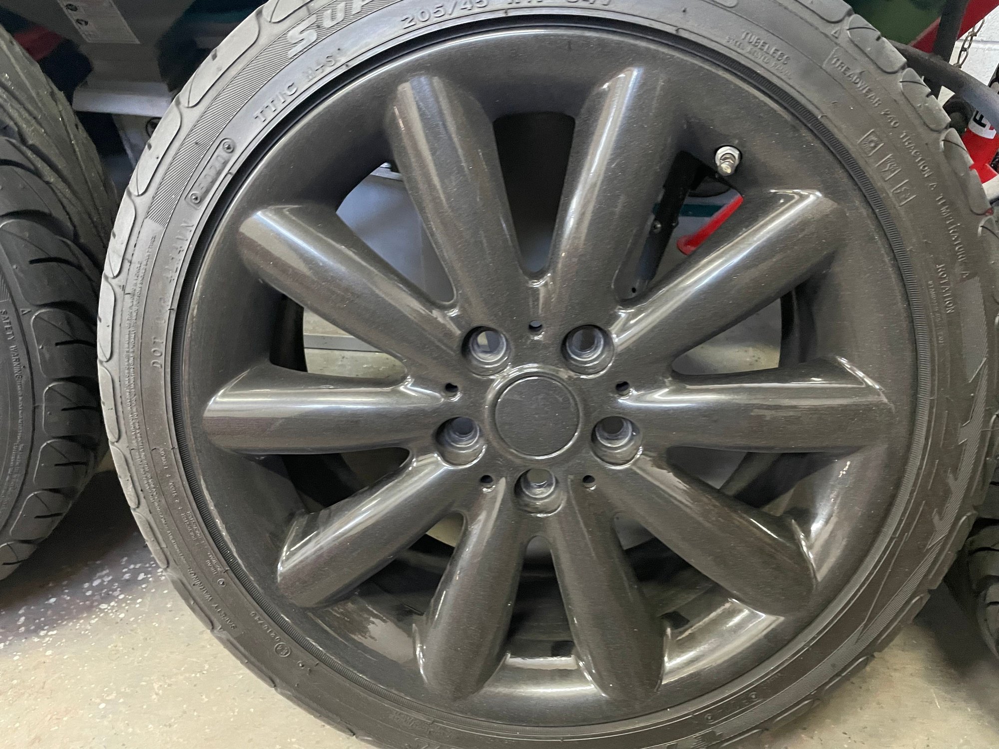 Wheels and Tires/Axles - Gloss Black Cosmos 17” - Used - 2015 to 2023 Mini F56: Mini Hatch/Hardtop - Paramus, NJ 07652, United States