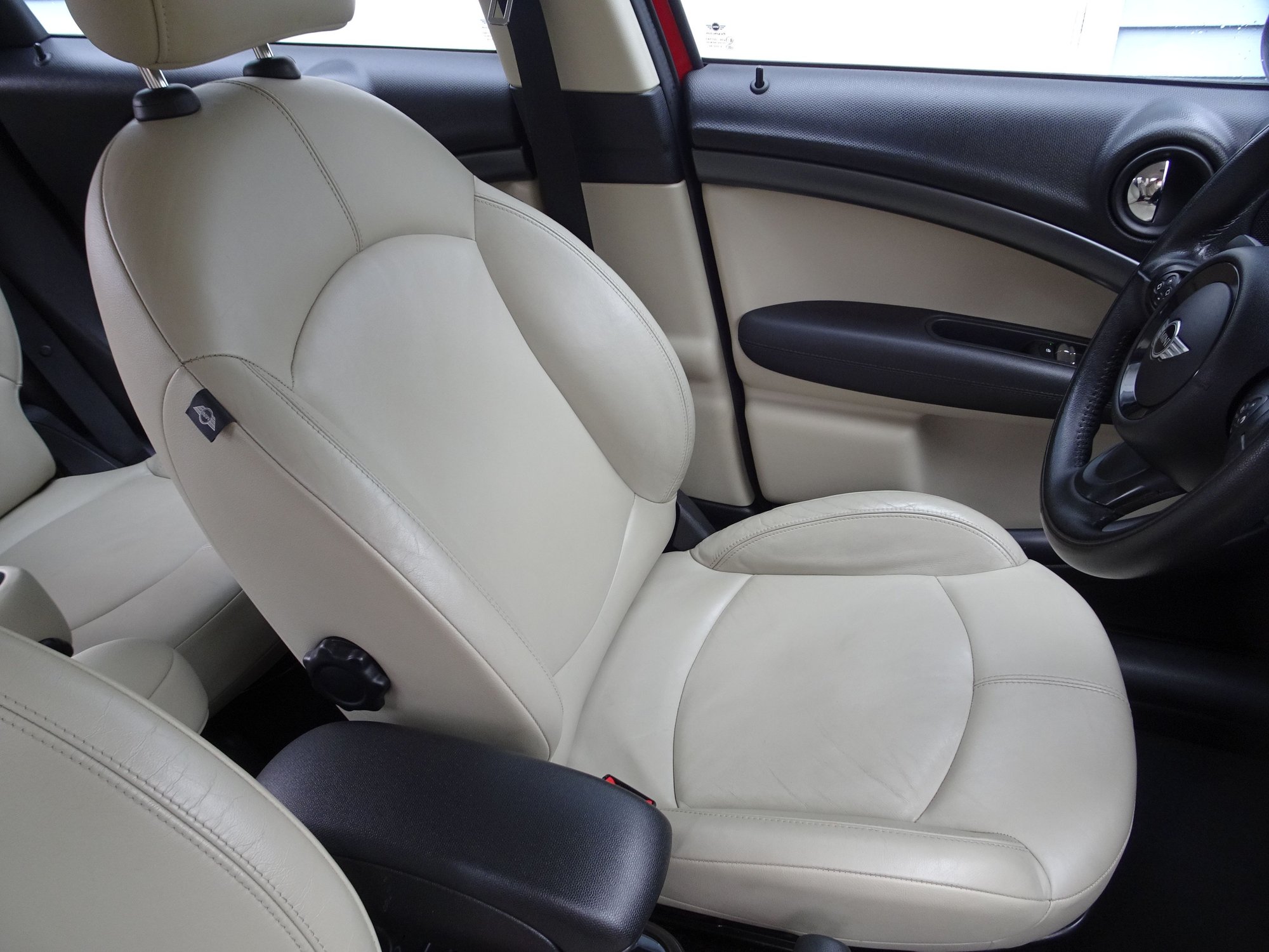 2014 Mini R60: Countryman - FLORIDA "slicktop" Countyman S with over $10k in options - Used - VIN WMWZC3C53EWP25682 - 120,000 Miles - 4 cyl - 2WD - Automatic - Hatchback - Red - Middletown, CT 06457, United States