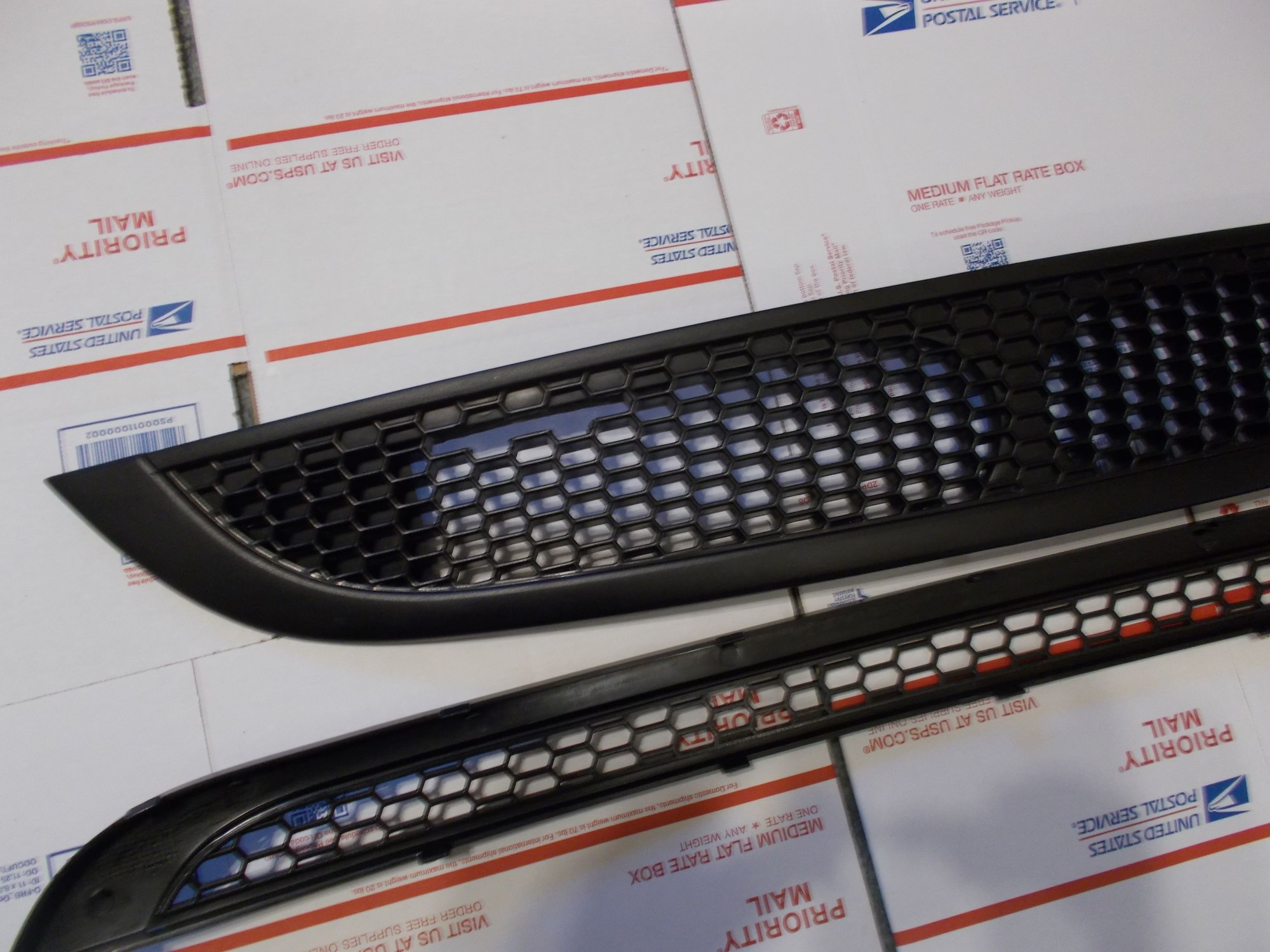 Exterior Body Parts - Gen 1 OE Aero Grille, Upper and Lower. - New - 2002 to 2006 Mini R53: "Mk I" Mini Cooper S - Bryan, OH 43506, United States