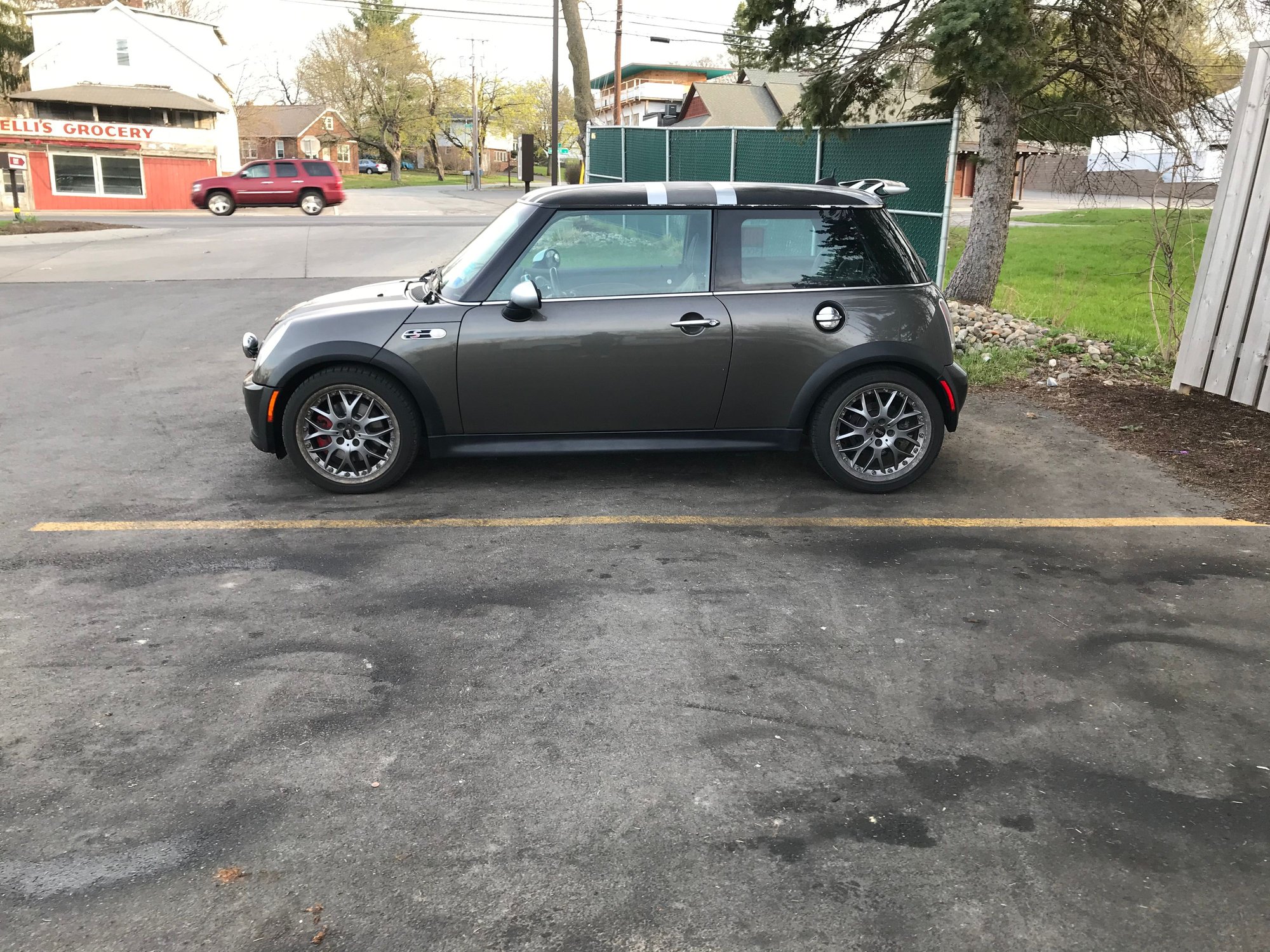 2006 Mini R53: "Mk I" Mini Cooper S - 06 Mini Cooper S with factory JCW kit - Used - VIN WMWRE33506TN25100 - 130,700 Miles - 4 cyl - 2WD - Manual - Coupe - Gray - Latham, NY 12110, United States
