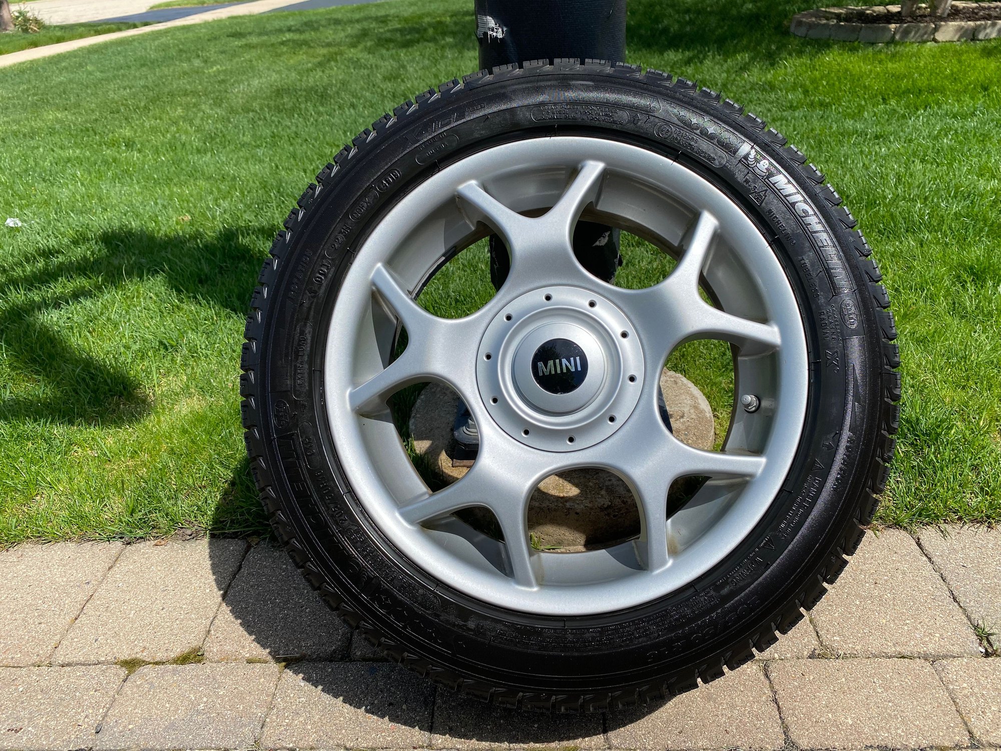 2013 Mini R55: "Mk II" Mini Clubman - Winter Wheel/Tire Set: R84 X-Lites w/Michelin X-Ice XI3 XL (w/TPMS) - Wheels and Tires/Axles - $250 - Wauconda, IL 60084, United States