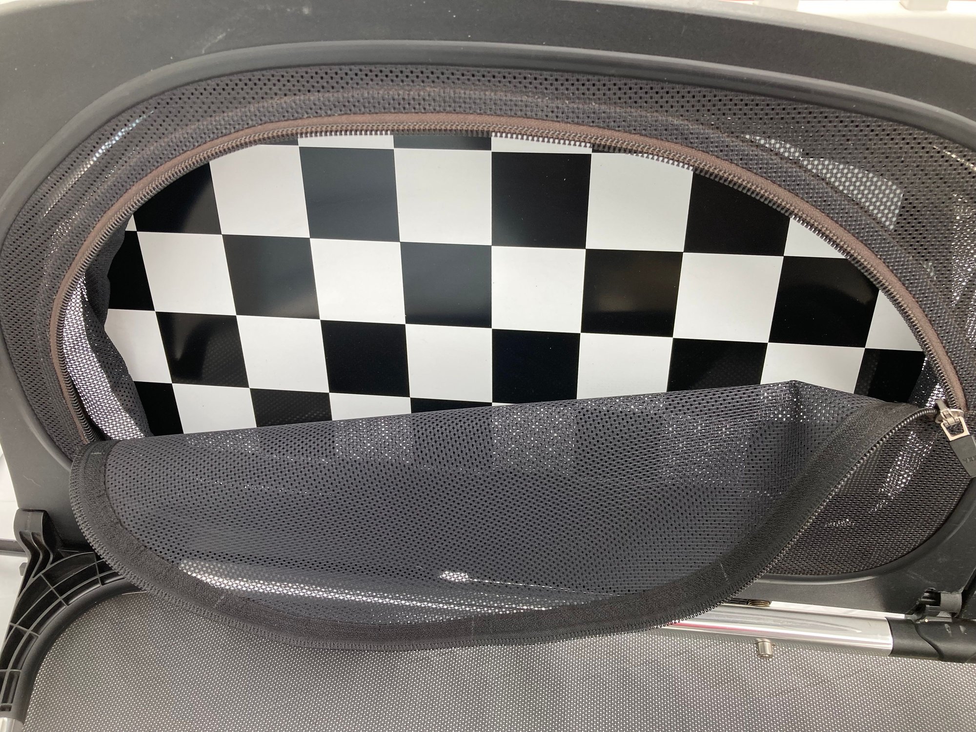 Accessories - R52/57 Wind Deflector FREE SHIPPING - Used - 2009 to 2013 Mini R57: "Mk II" Mini Convertible - 2005 to 2008 Mini R52: "Mk I" Mini Convertible - Brockton, MA 02302, United States