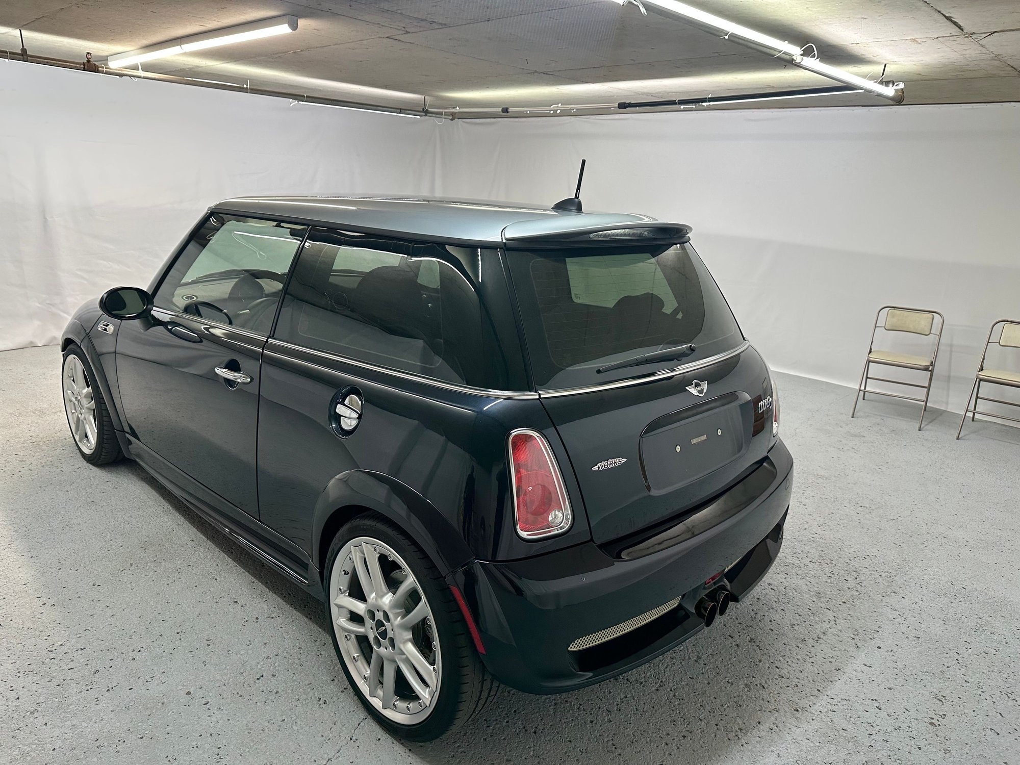 2006 Mini R53: "Mk I" Mini Cooper S - MINI R53 2006 Factory JCW Slicktop Checkmate - Used - VIN WMWRE33536TL21407 - 35,000 Miles - 4 cyl - 2WD - Manual - Hatchback - Black - Montreal, QC H2T2J2, Canada