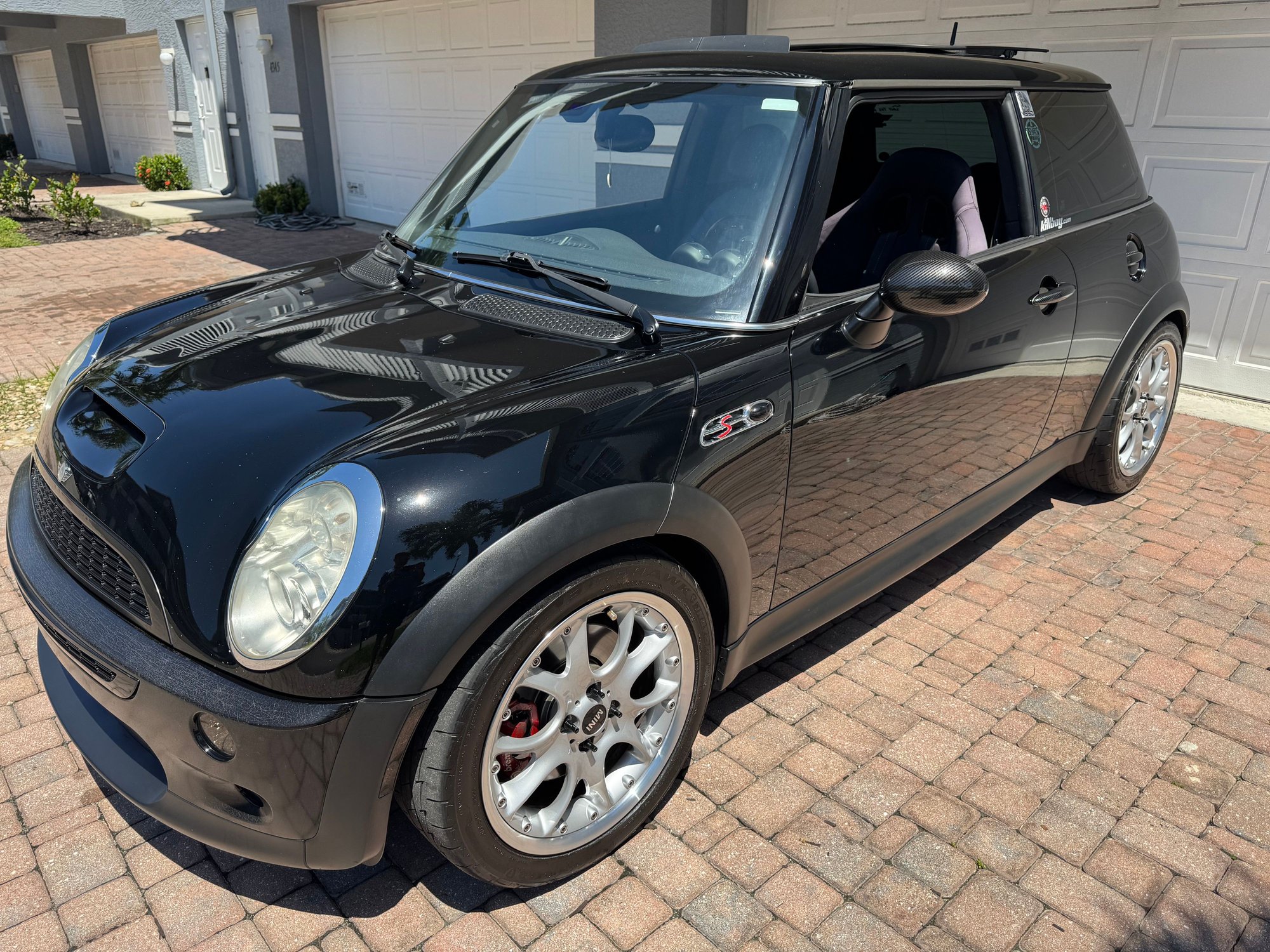 All cleaned up, wife�s luggage packed in, ready to take her to the airport. 