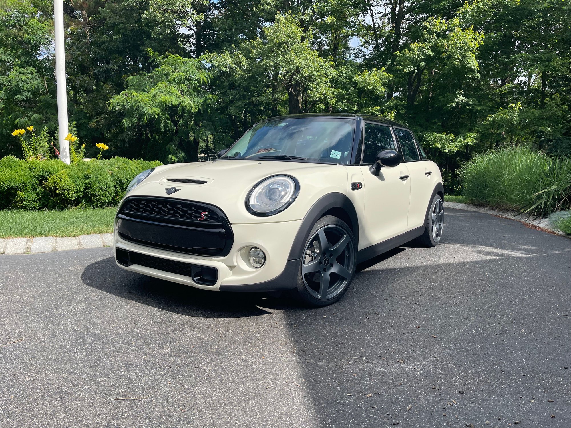 2015 Mini F55: 5-door Hatch - FS: 2015 MINI Cooper S 4-door Hardtop w/ many upgrades - Used - VIN WMWXU3C54F2B56387 - 19,982 Miles - 4 cyl - 2WD - Automatic - Sedan - White - Wall Township, NJ 07719, United States
