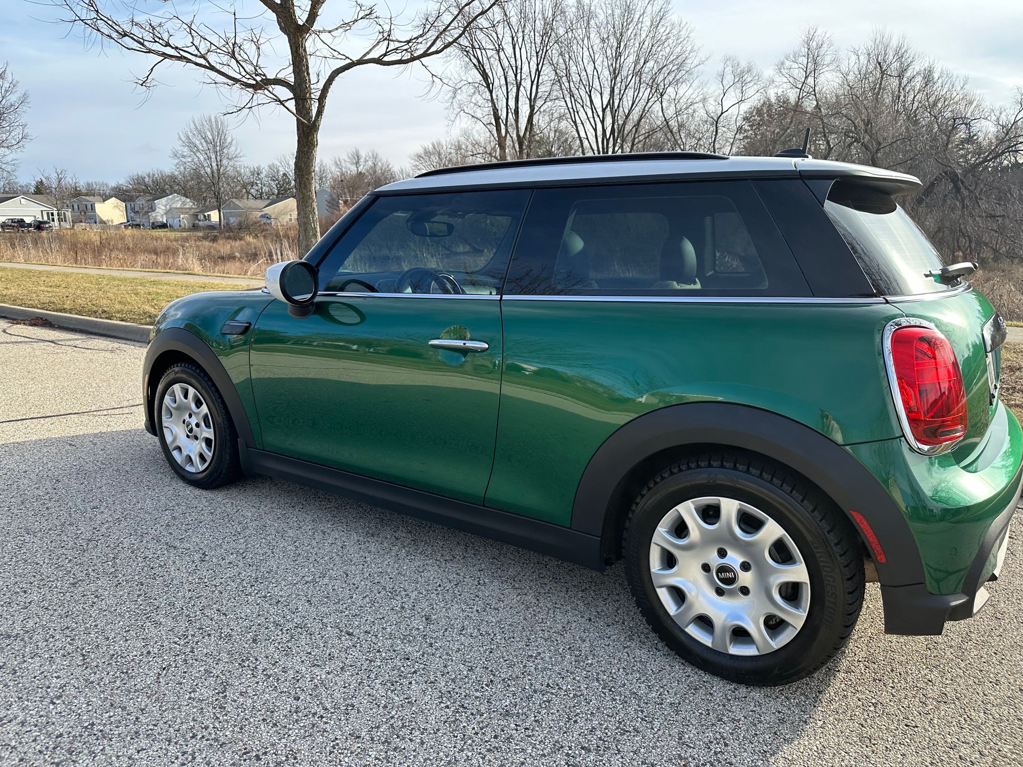 2024 Mini F56: Mini Hatch/Hardtop - 2024 Mini Cooper Hardtop 3-door 6spd - Green on Tan with Low Miles! - Used - VIN WMW33DH08R2U53099 - 12,900 Miles - 3 cyl - 2WD - Manual - Hatchback - Other - Madison, WI 53705, United States