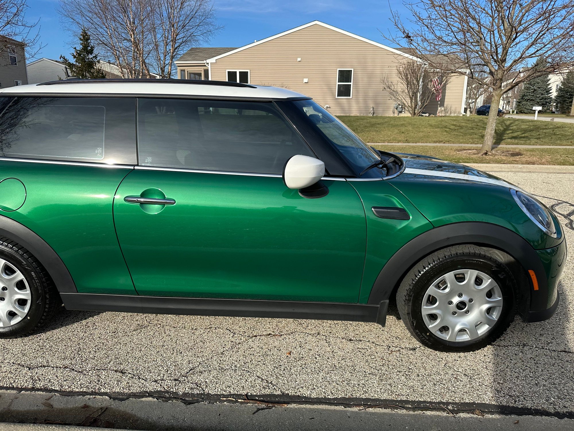 2024 Mini F56: Mini Hatch/Hardtop - 2024 Mini Cooper Hardtop 3-door 6spd - Green on Tan with Low Miles! - Used - VIN WMW33DH08R2U53099 - 12,900 Miles - 3 cyl - 2WD - Manual - Hatchback - Other - Madison, WI 53705, United States