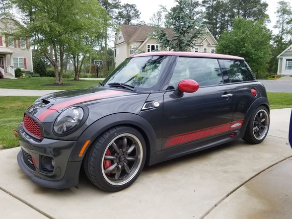 2012 JCW with 17 in Rota RB Wheels in Gunmetal