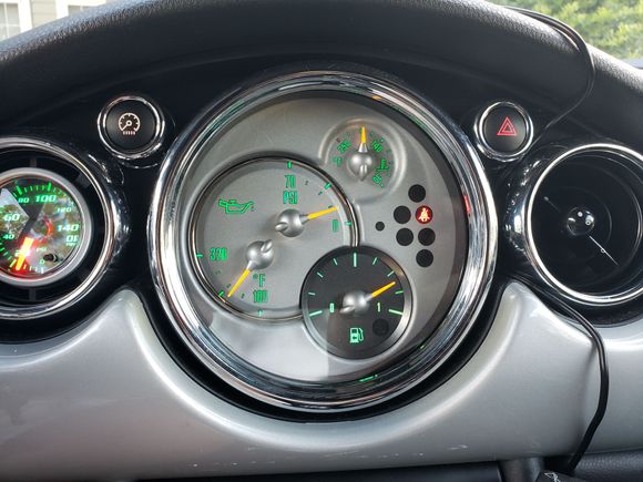 New Center gauges 