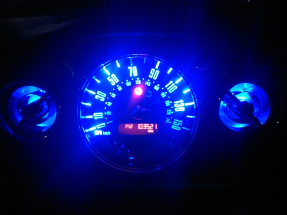 Blue led speedo... and vents