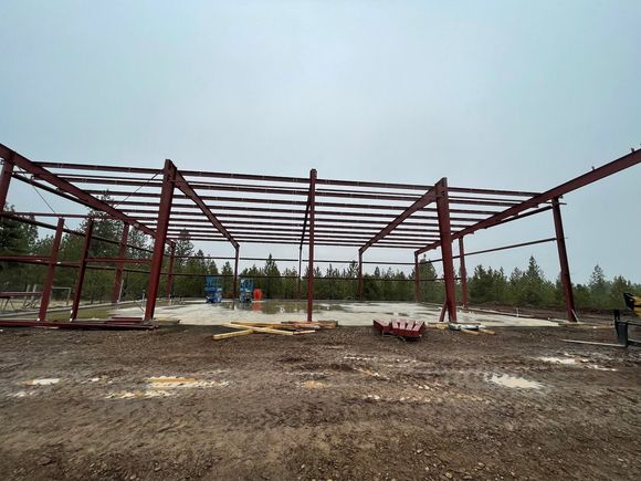 Here you can see the generous front eave taking shape. 10 feet of overhang. The sides and back are 5 ft.