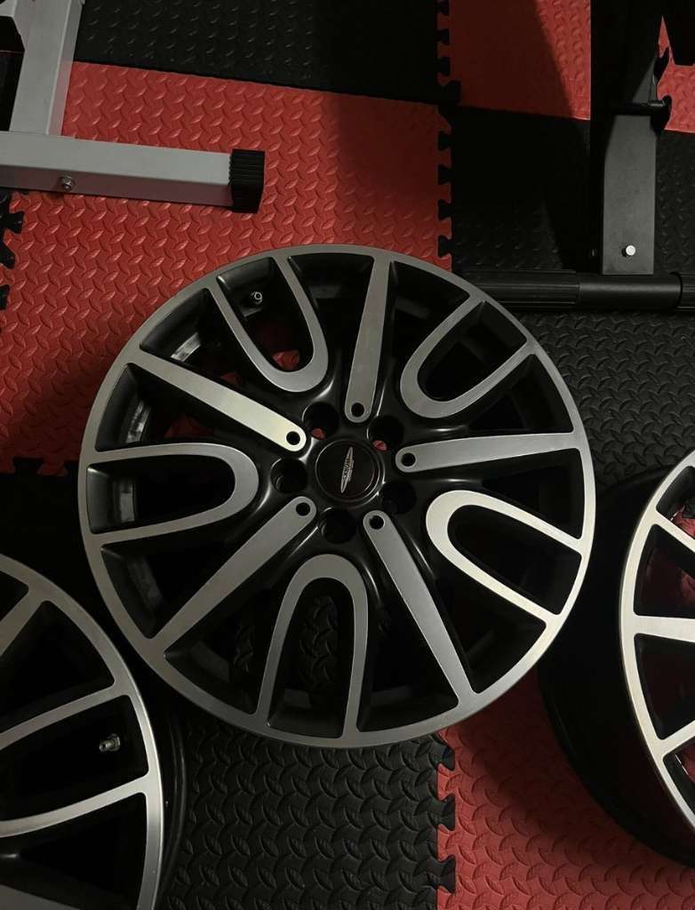 This is his picture of the wheels