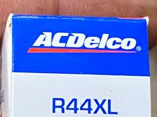 Plug that screws into head. Gasket type