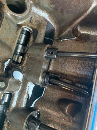 Missing link bar rivet and rotated lifters
