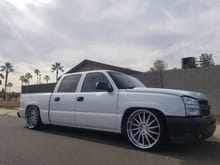 Put the Dub.One 24s on the crewcab and Intro 22x11s on the OBS