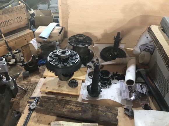 Ready to put together, front carrier is the new guy, the back left is the old screwed over one, right one is from the donor 
