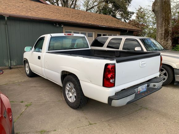 $20 eBay tailgate spoiler. Didn’t come with hardware so I modified some push friction clips to sit in there and keep it in place. 