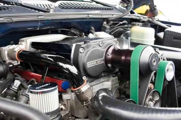 Nice close-up of the Kenne Bell 2.8L with 8-rib upgrade and Gates HD belt