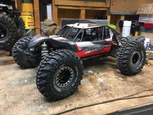 These are 2.2 mayhem beadlocks . Fitted onto eb48.4 8mm stub axles using the rc4wd adapters .  They should  work the same on Associated 8mm axles. 