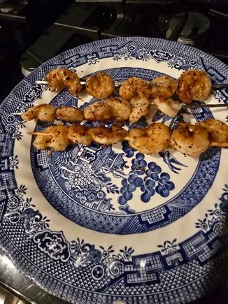 Late night shrimp on the grill. 