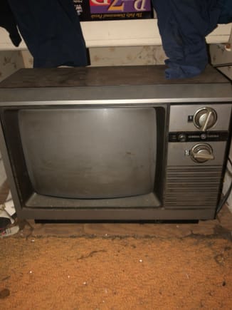 Told me office manager next her son gets in trouble to take his tv/gaming system and give him this tv.   Once upon a time had dials to change channels 