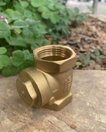 Van một chiều đồng là dòng van một chiều chuyên được 
Sử dụng trong các hệ thống đường ống nước nhỏ 
Chi tiết về dòng van này bạn đọc tìm hiểu thông qua:
Website: https://vanbuomhanoi.com/van-mot-chieu-dong-la-lat.html
SĐT: 0971.999.589