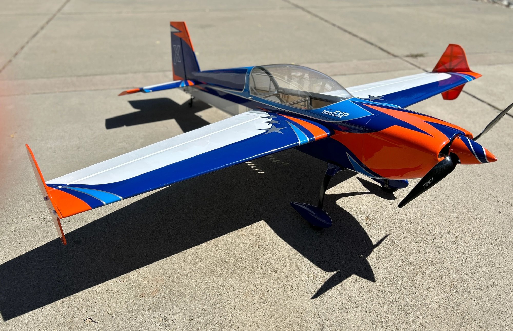 Extreme Flight Extra 300 EXP V2 70