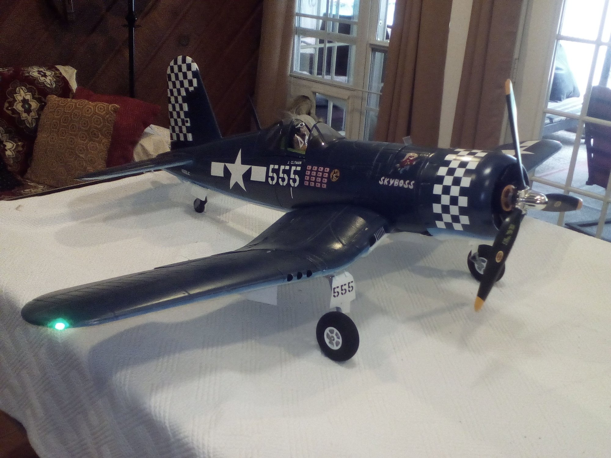 New F4U1 Corsair 65" folding wing. RCU Forums