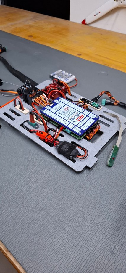 Removable RC electronics tray.
