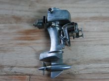 Needle valve spins